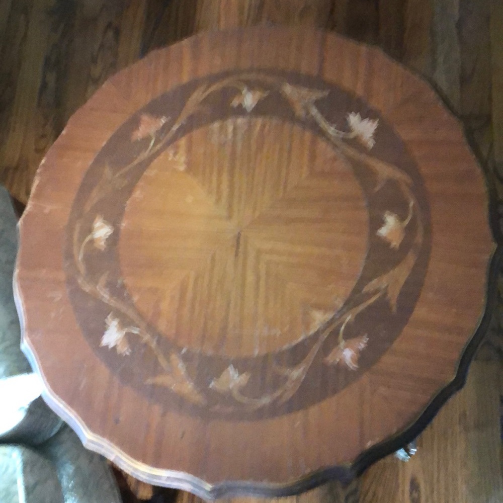 Decorative side tables - Picture 2 of 4